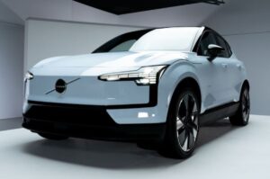 Volvo EX30 obtiene el premio al Mejor Auto Familiar en los Women's Worldwide Car of the Year 2024