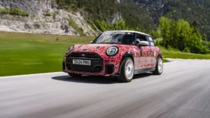 Debut del Totalmente Nuevo MINI John Cooper Works en las 24 Horas de Nürburgring