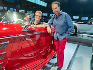 Das Mercedes-Benz Museum heißt seinen 13-millionsten Besucher willkommenThe Mercedes-Benz Museum welcomes its 13 millionth visitor