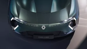 Renault Embleme-2