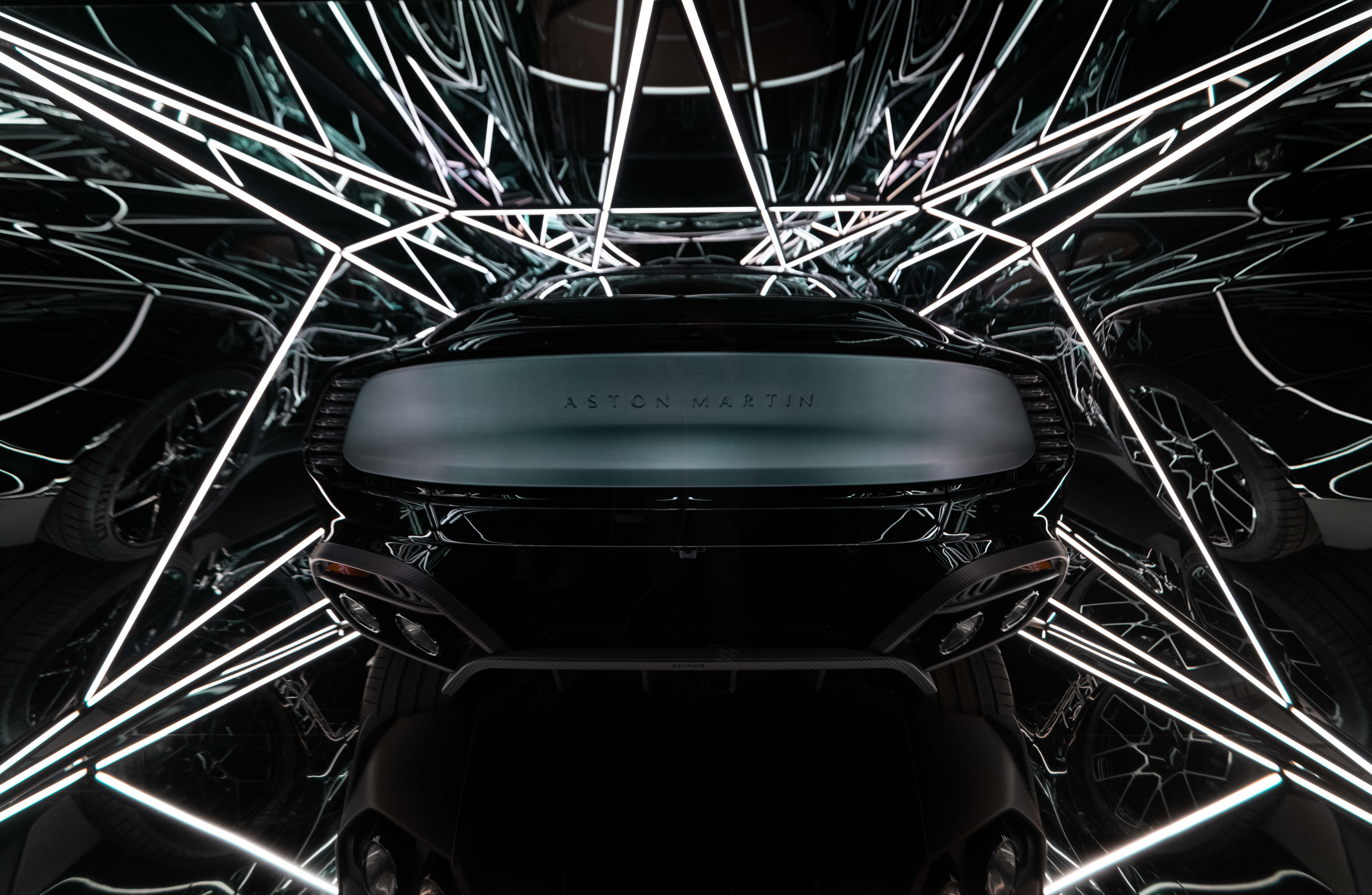Aston_Martin_Vanquish_x_Anthony_James_2