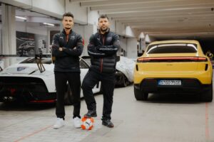 BP_El Kun Agüero se convierte en piloto de Porsche