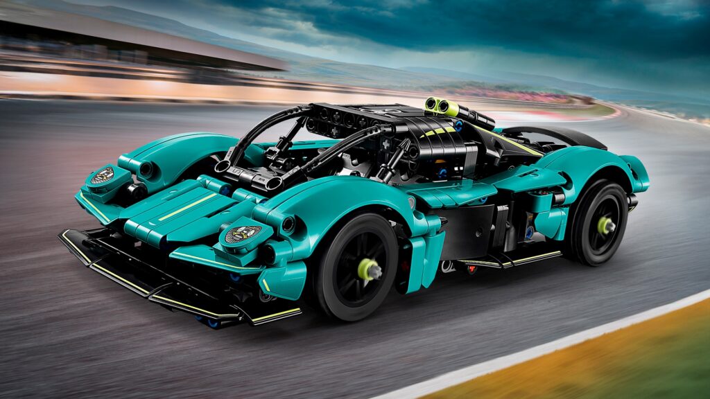 LEGOÂTechnicAstonMartinValkyrie1