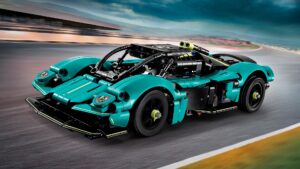 LEGOÂTechnicAstonMartinValkyrie1