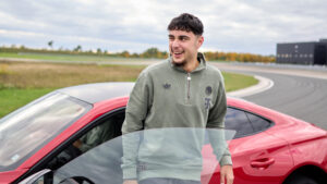 Audi hands over new company cars to FC Bayern Munich