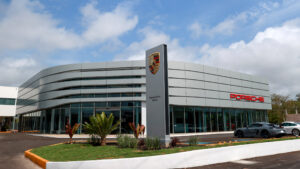 BP_Porsche acelera la transformación de su red en México con la reinauguración de Porsche Centre Mérida