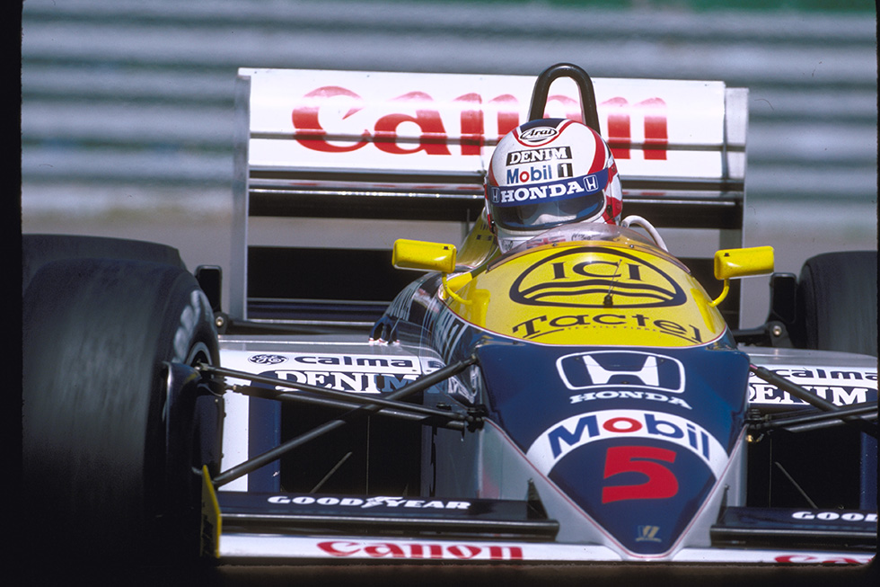 Nigel Mansell en el FW11