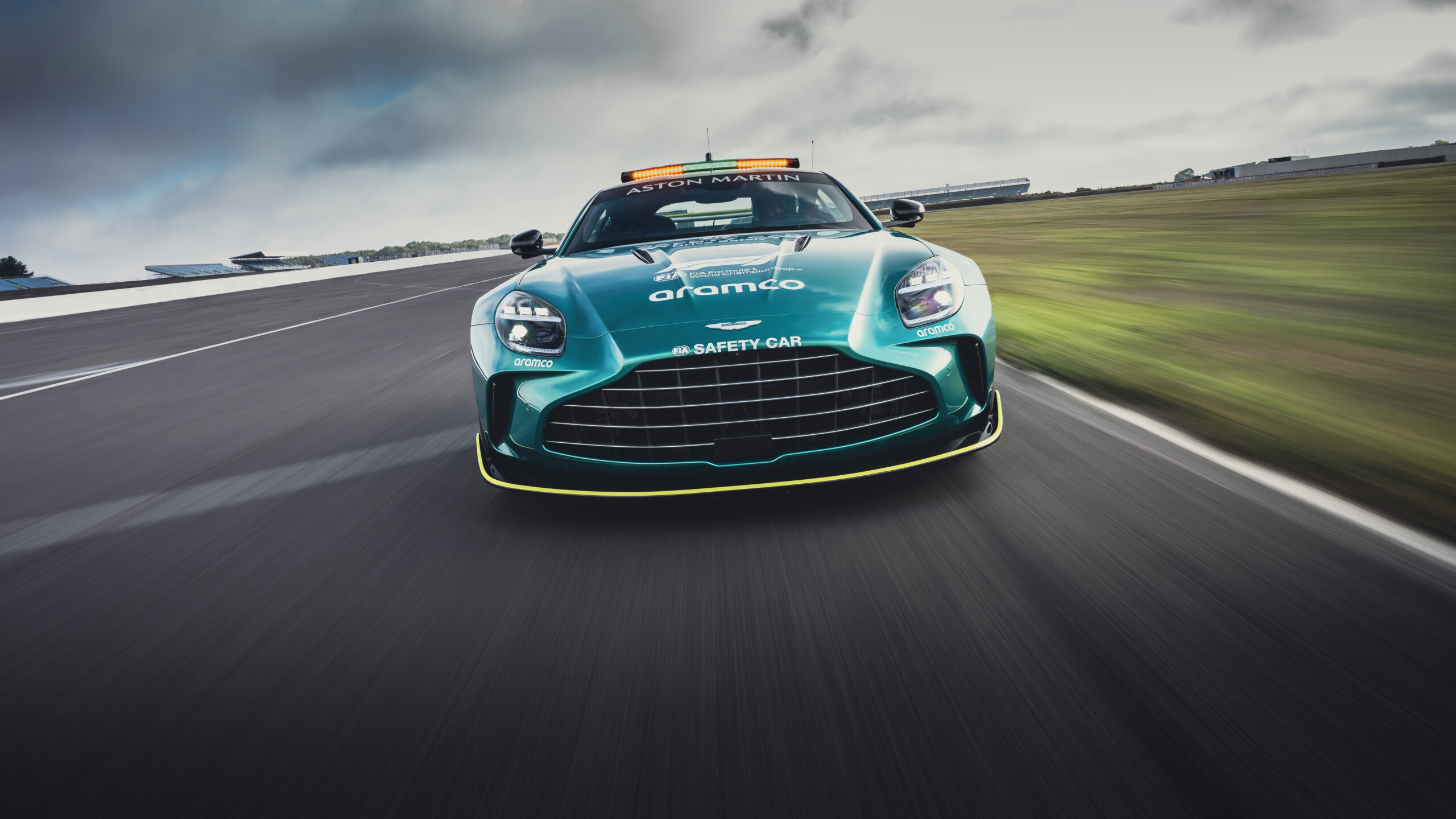 Aston Martin Vantage S FIA Safety Car_02