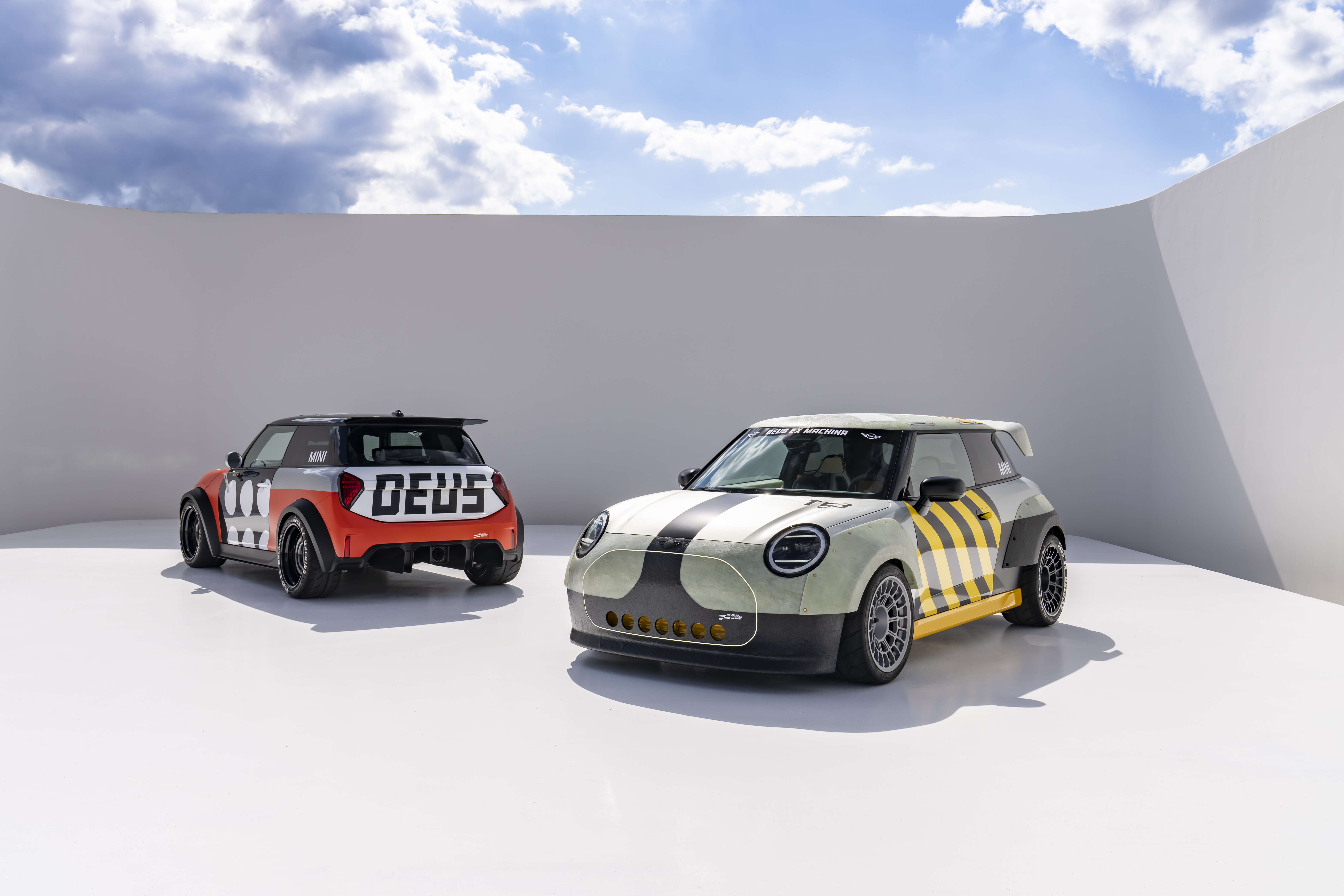 P90613932_highRes_mini-john-cooper-wor