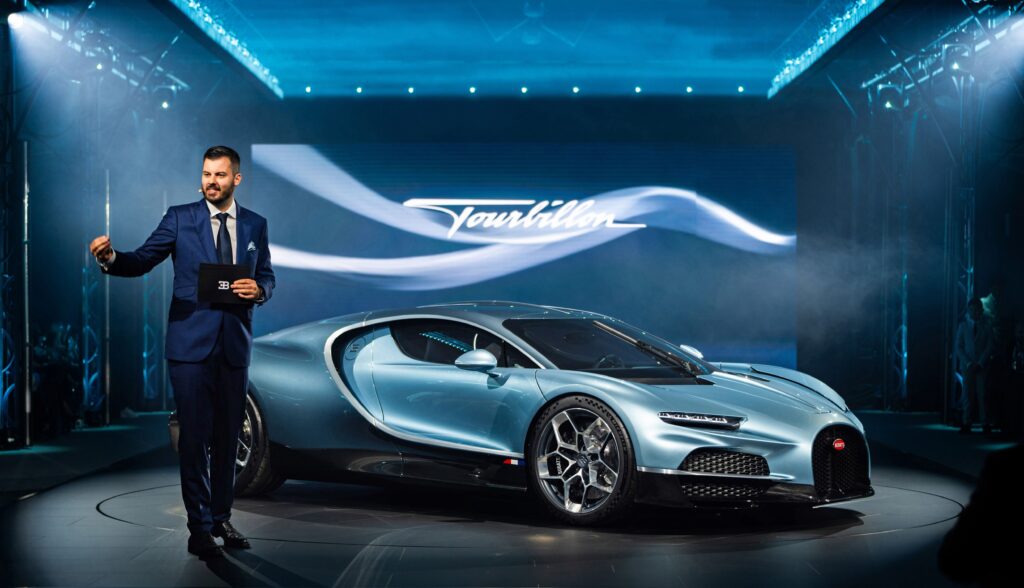 01 BUGATTI Looking forward 2025_looking back 2024-crop