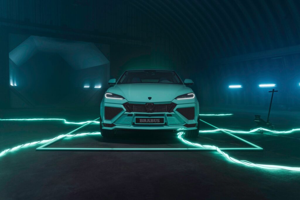 BRABUS 900_Lambo_Urus_On Location (2)