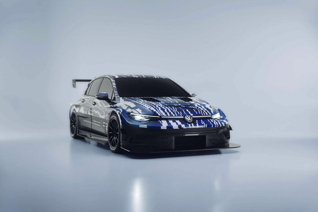 Golf-R-1795x1197