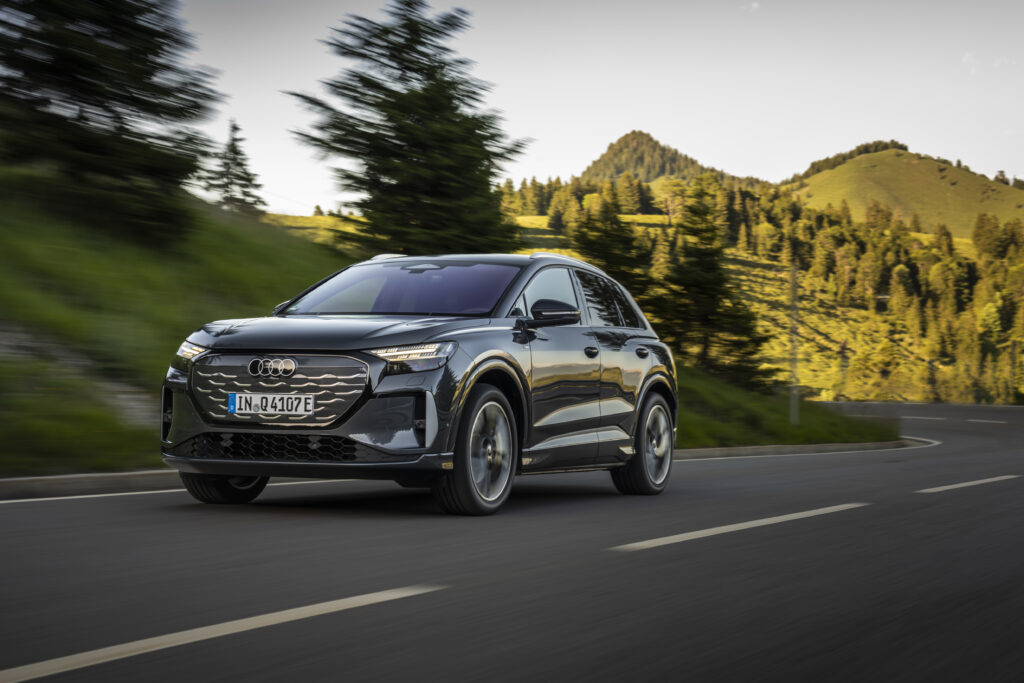 The right car for any situation: the Audi Q4 e-tron takes to the