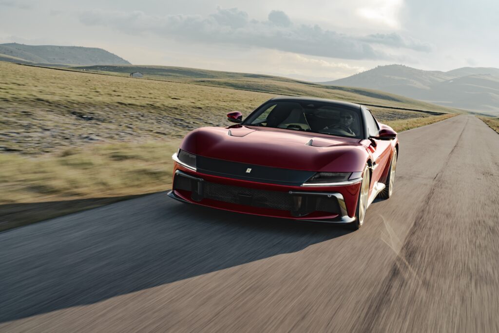 Ferrari_6_MOD_308c468d-c8f1-444b-b646-c7a783d991f5