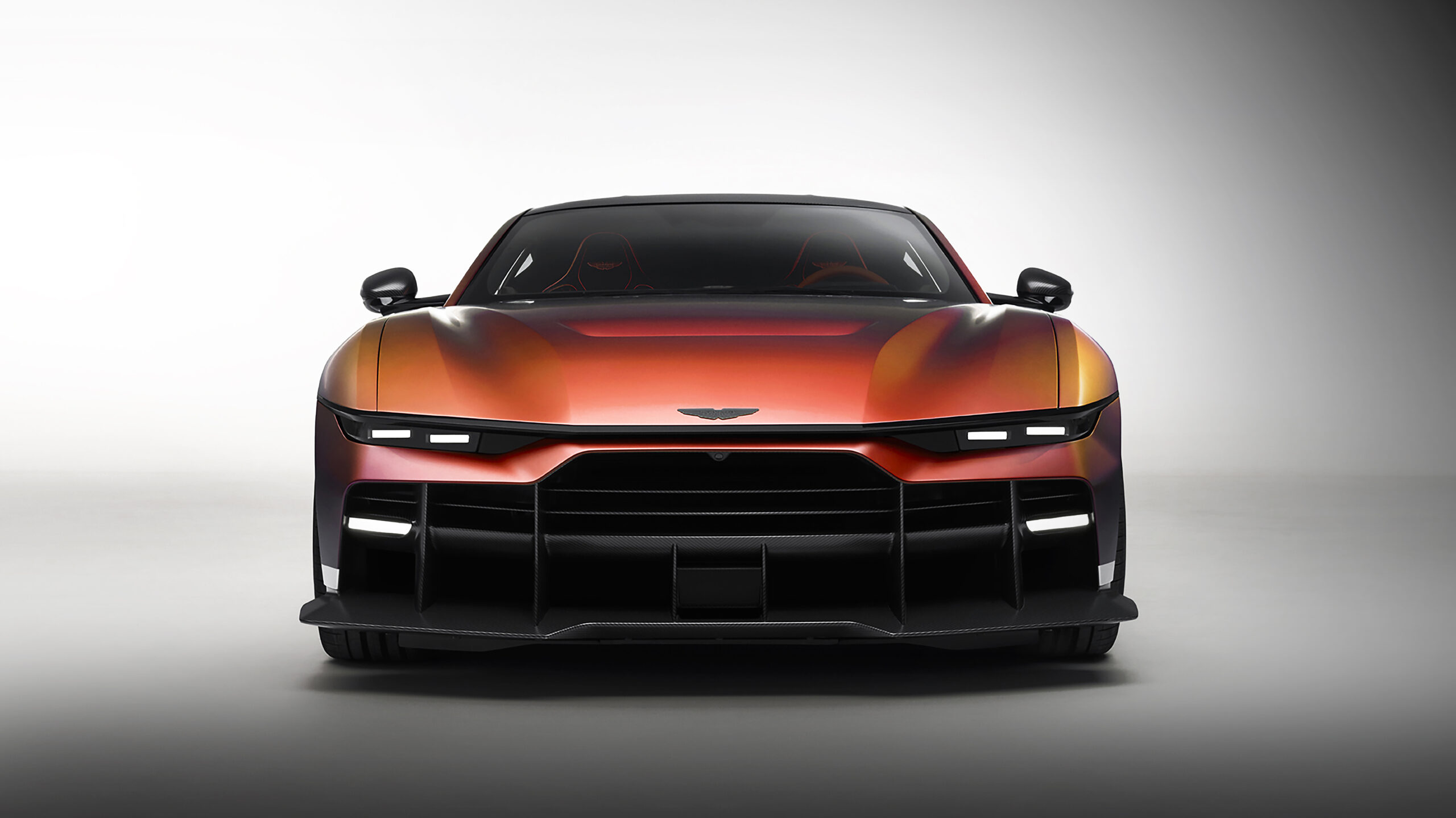 Aston_Martin_Valen_02