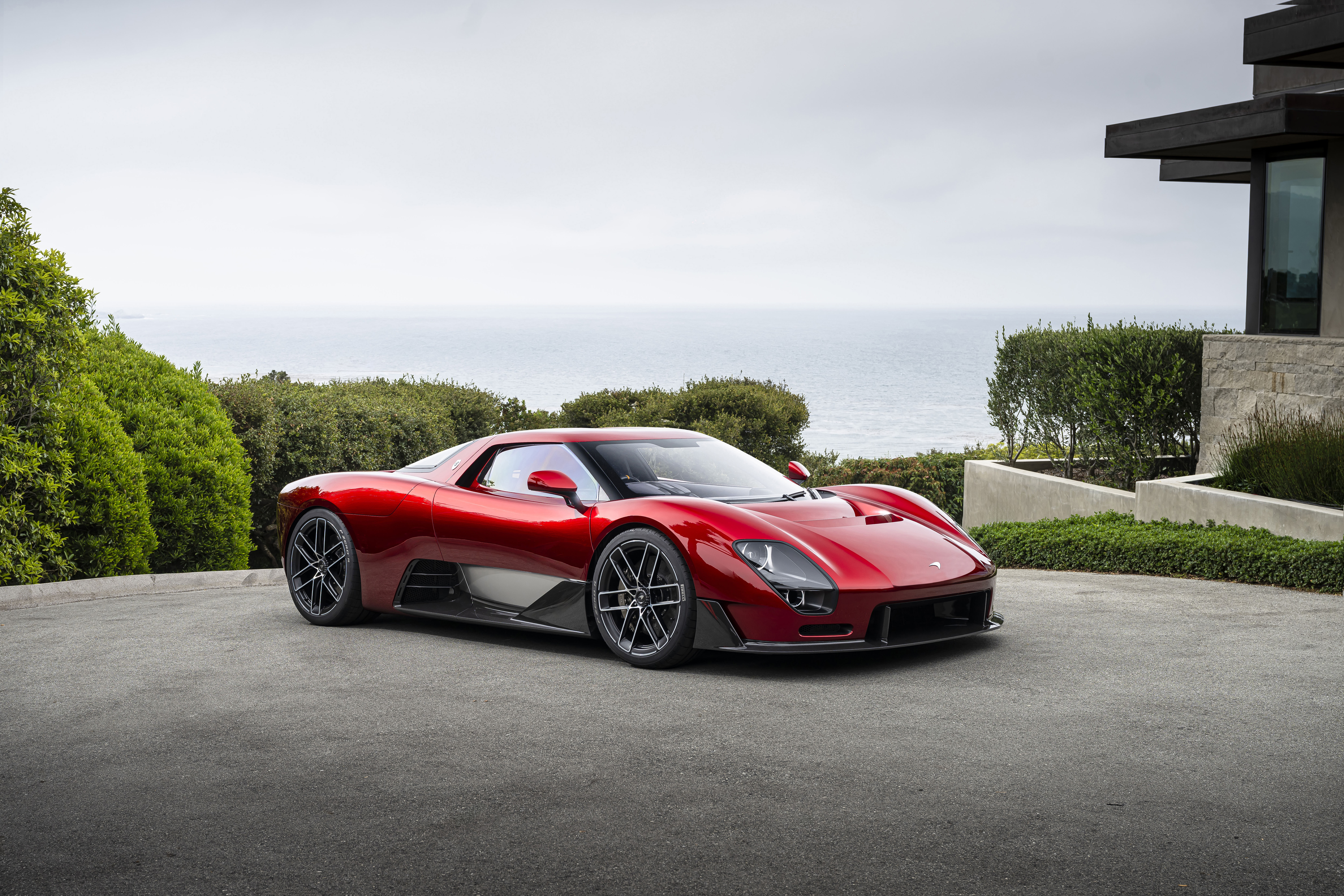 McLaren revive la caja manual con el McL 6GT